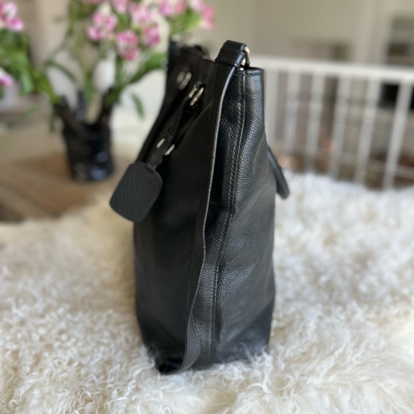 PRADA Vitello Phoenix Nero - Picture 3 of 11